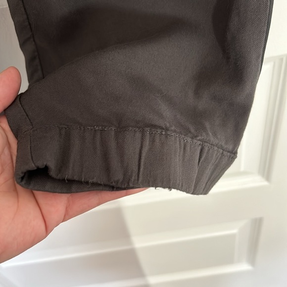 TALULA - ARITZIA jogger pants Los Feliz rayon dark grey pockets size medium - Picture 6 of 9
